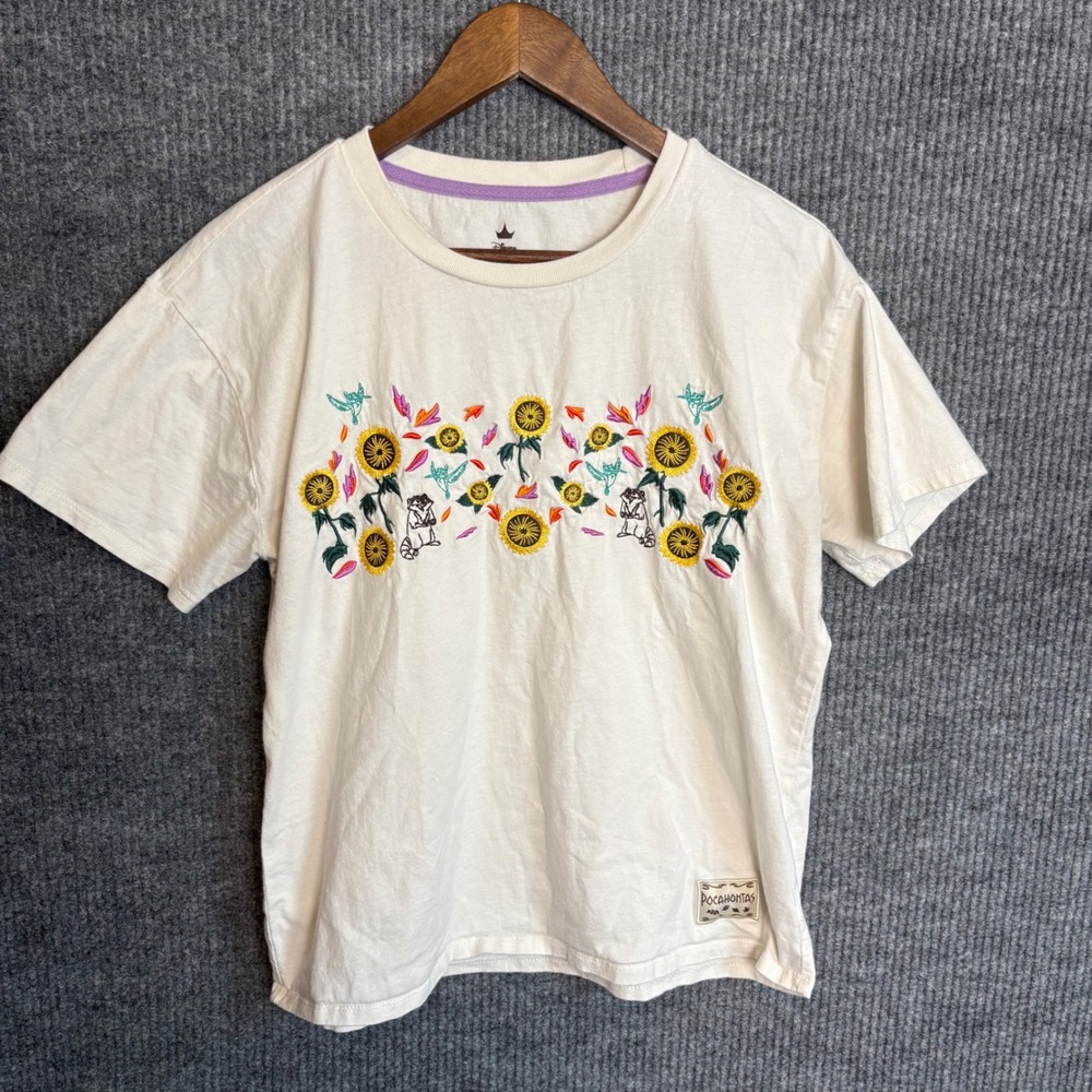 Disney Pocahontas BoxLunch Embroidered Floral T-Shirt Size Large